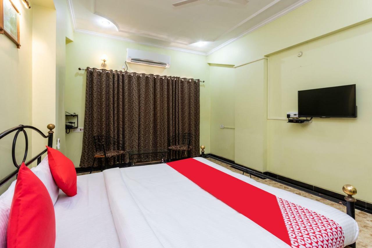 Oyo 38142 Girdhar Mahal Hotel Indore Exterior foto